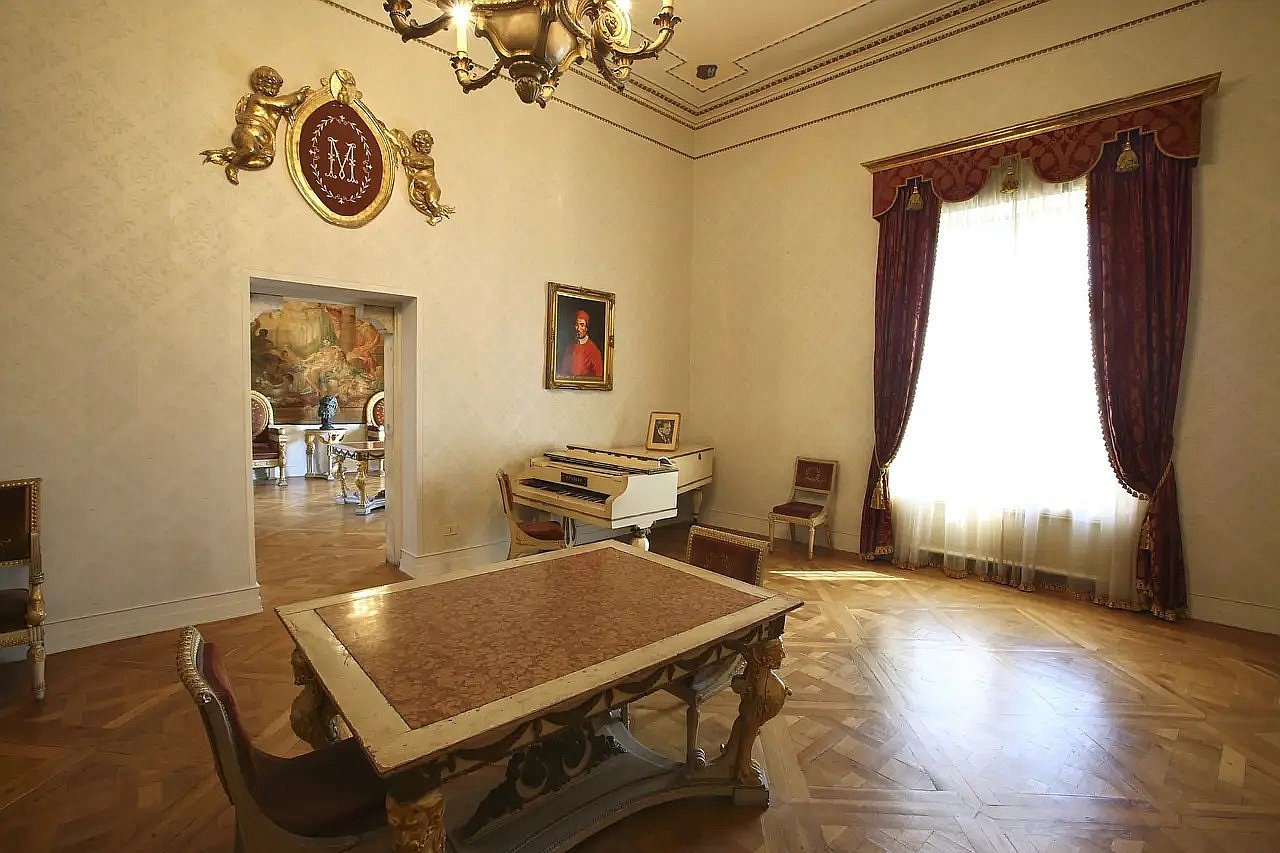 Venue image 244