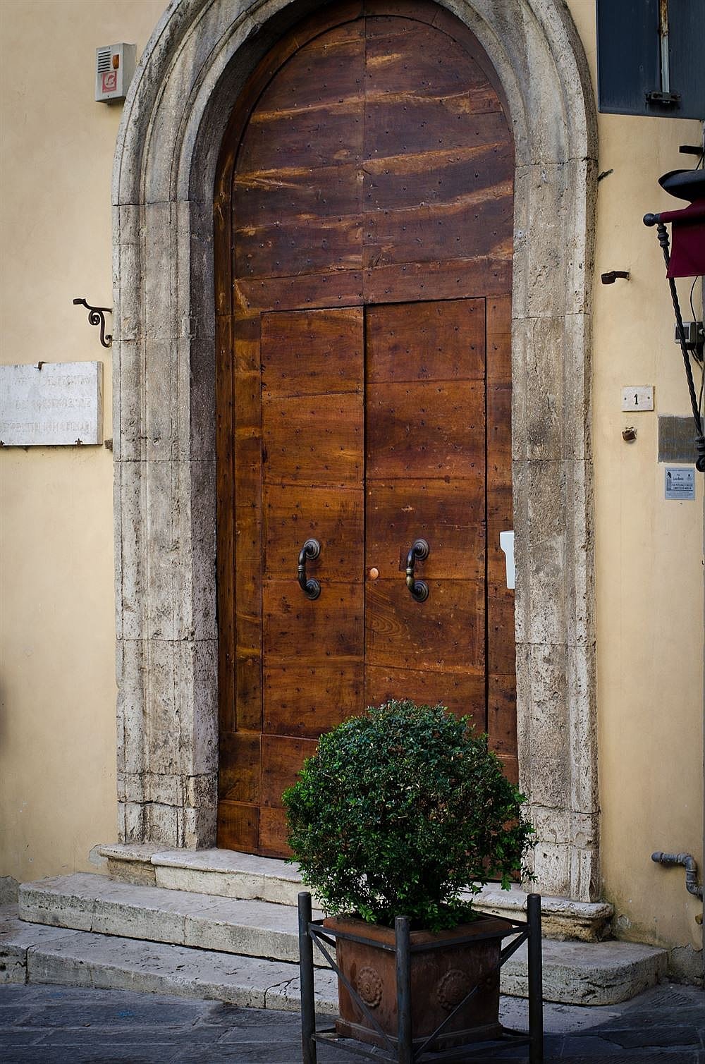 Posh Penthouse in Tuscany smartway entrance