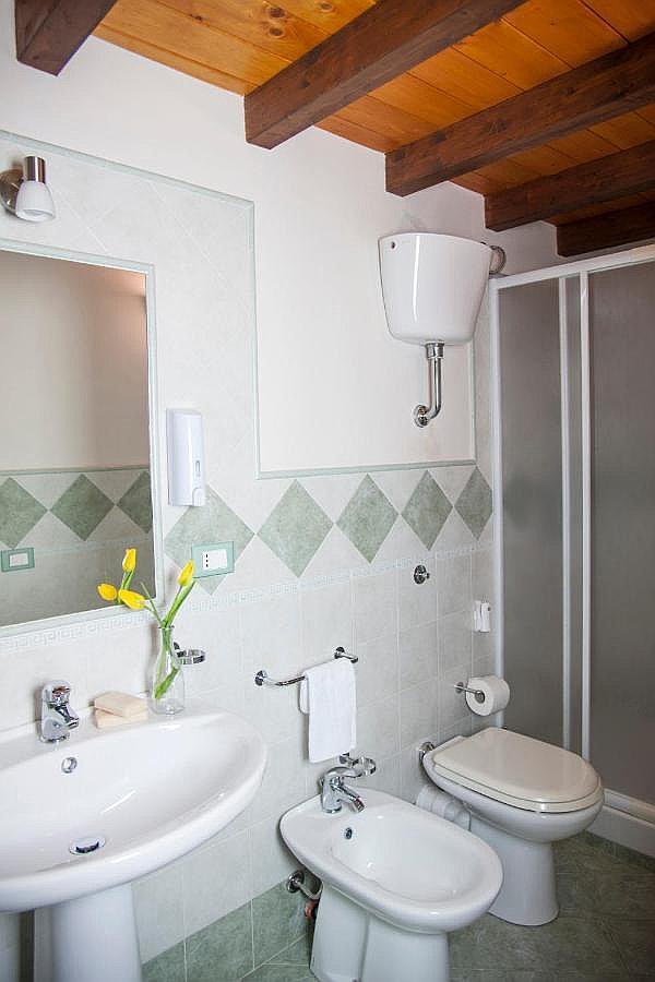 Gallery image 11832