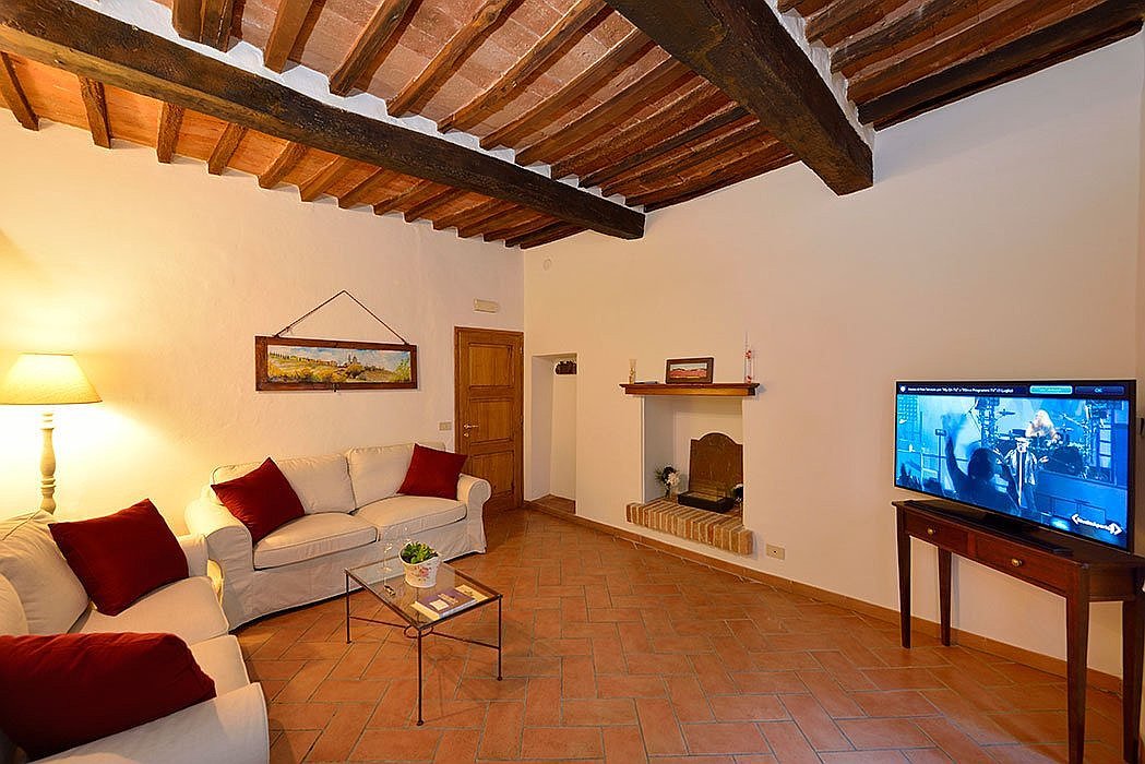 large spacious cosy living room