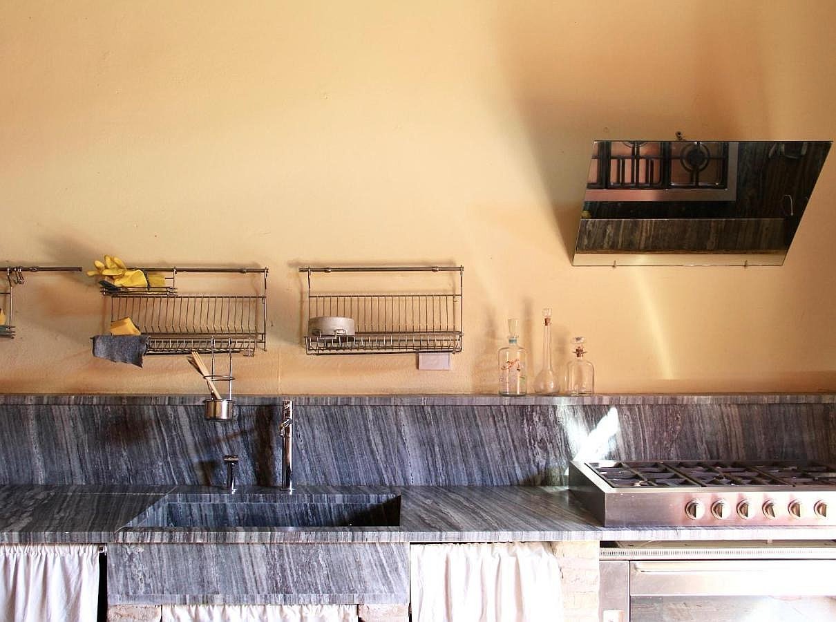 Gallery image 535