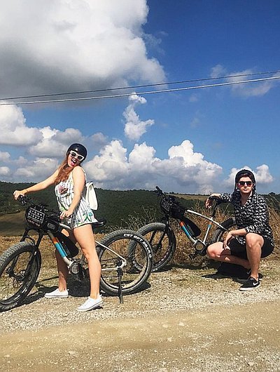 Ebike rental and experiential tours happines smartway