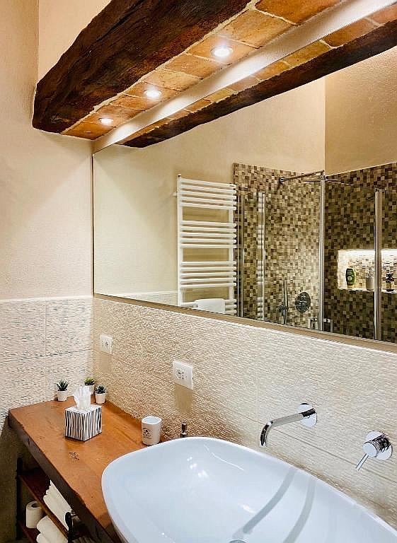 Classy Apartment in the heart of Montepulciano (115 sqm) smartway bathroom