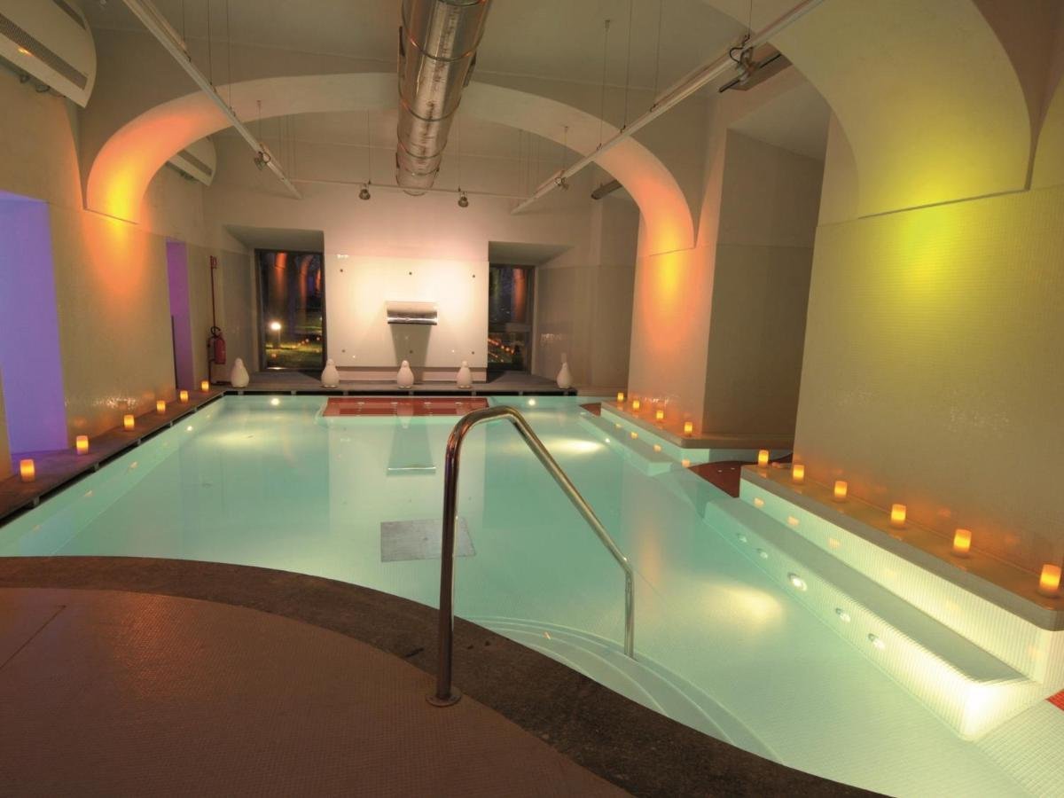 Venue image 1018