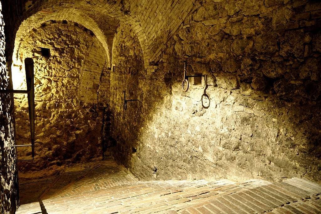 wine-tasting-tour-ricci-montepulciano3