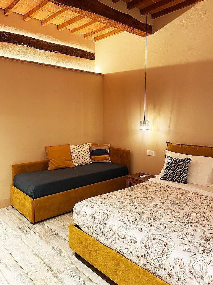Classy Apartment in the heart of Montepulciano (115 sqm) smartway bedroom