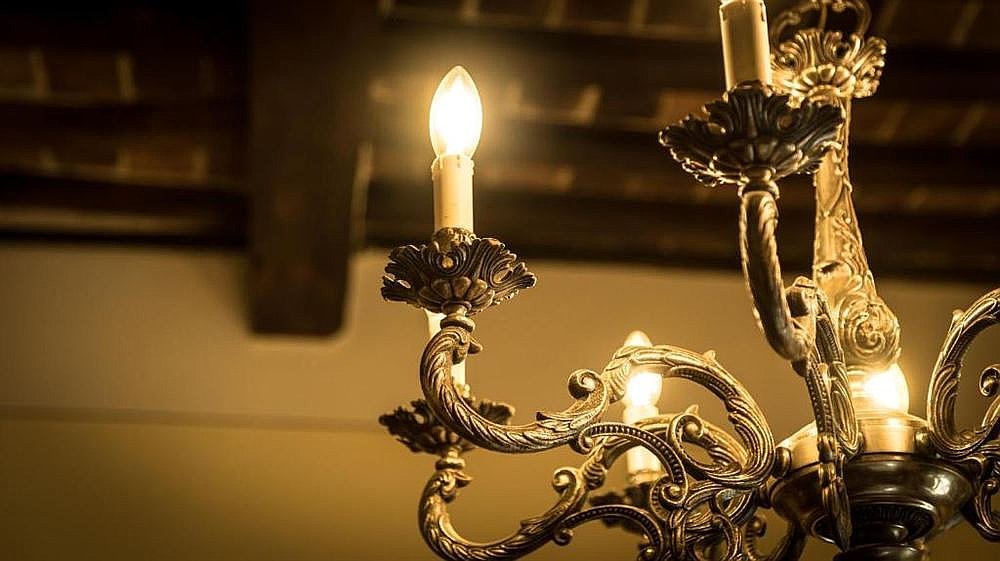 Luxury Apartment Piazza Grande Smartway detail lamp